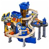 Garaje y lavadero de Lean toys con estructura multi-nivel