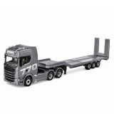 Escala 1:18 del camión Scania 770S con tráiler de metal y detalles realistas.