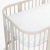 Colchón grande de Waldin en una habitación infantil