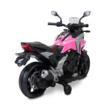 Moto Honda NC750X rosa Toyz, detalle ruedas de entrenamiento y faros LED