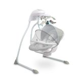 Hamaca eléctrica Caretero Raffi para bebé en el jardín