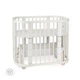 Cuna Interior Waldin en acabado blanco, ideal para bebés.