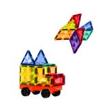 Niños jugando y construyendo con bloques magnéticos Lean Toys.