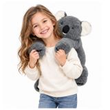 Koala de peluche en un ambiente infantil, perfecto para la decoración.