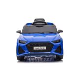 Audi RS6 infantil azul, detalle interior ecopiel, puertas abatibles y volante ajustable