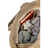 Bolso Sensillo Bouclé en un paseo con bebé, práctico y chic.