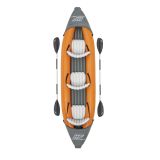 Kayak inflable Bestway en una piscina, perfecto para el verano