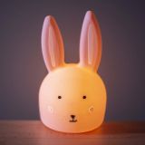 Luz de noche Trixie - Mrs. Rabbit, suave y recargable - imagen 2
