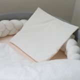 Juego de cama infantil Junior 90x120 en color crudo básico, adaptado para el uso en la habitación de