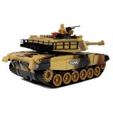 Tanque de combate en acción, ideal para batallas en el jardín.