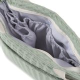 Bolso organizador para carrito de bebé Zico Verde en uso práctico.