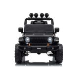 Jeep Rubicon DK-JWR558 en el jardín listo para usar