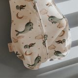 Arrullo para recién nacido Little Hug (1-3 meses) Ballenas – Blanco
