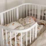 Cuna de madera de haya Waldin, acabado blanco ecológico.