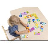 Dominoes Nature Explorers Chicco toys usados en un entorno de juego familiar