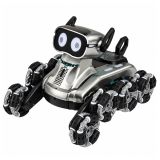 Vista cercana del perro robot teledirigido de 8 ruedas