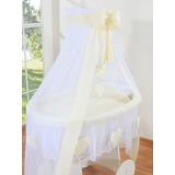 Interior Acolchado con Ropa de Cama Crema