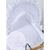 Cuna moisés retro de mimbre Charlotte natural con textil blanco – vista frontal
