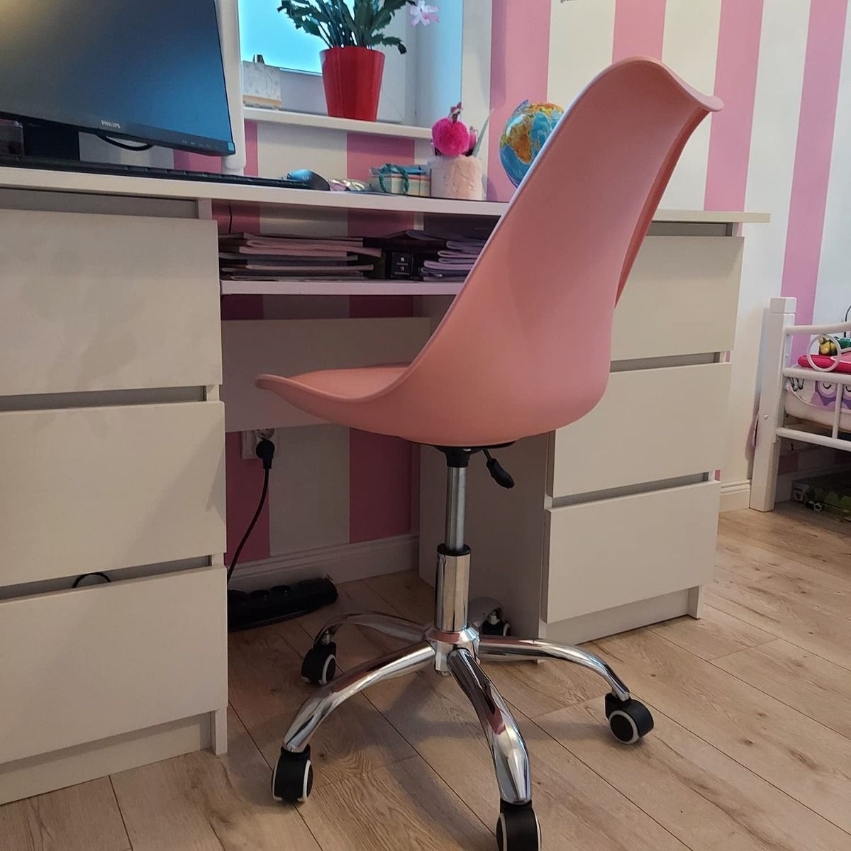 Silla de escritorio infantil rosa fucsia estampado mariposa
